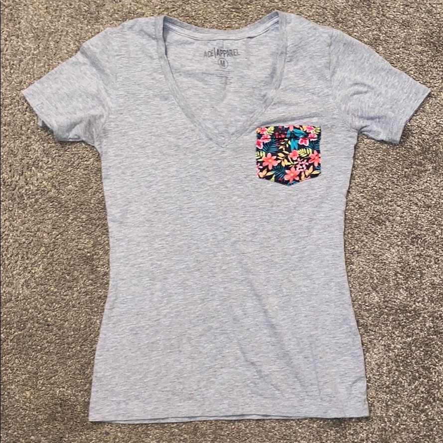 Simple Vneck
